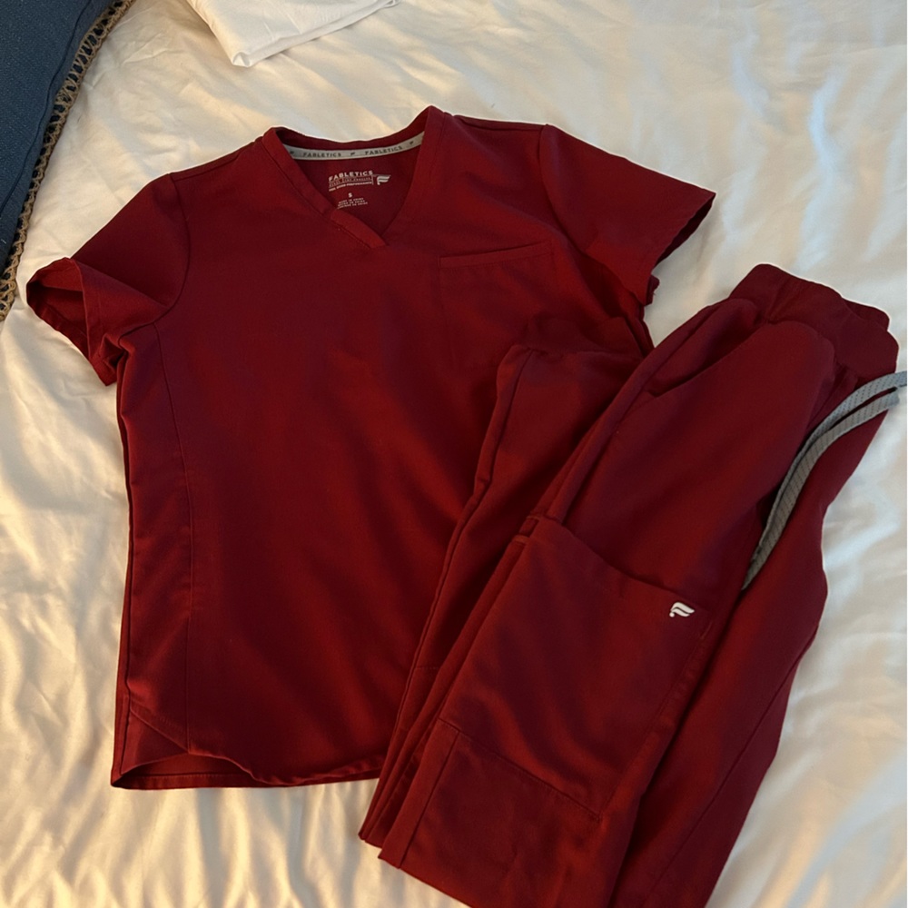 Wine colored fabletics scrubs! S/ST